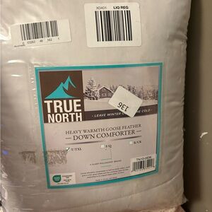 Philosophy True North Goose Feather Comforter - White